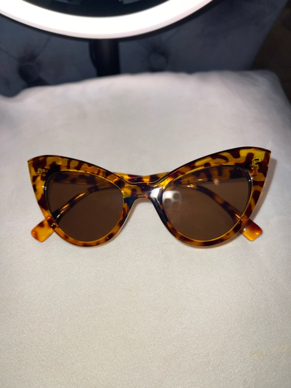 Tortoiseshell Cat Eye Sunglasses - Brown Lenses